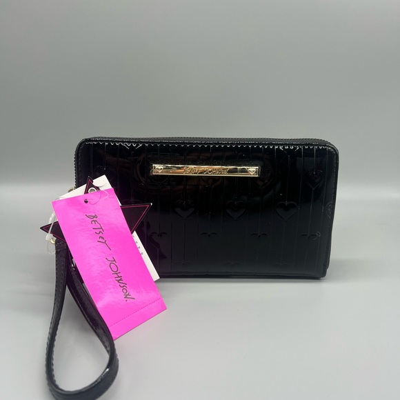 Betsey Johnson Handbags - Betsey Johnson wallet